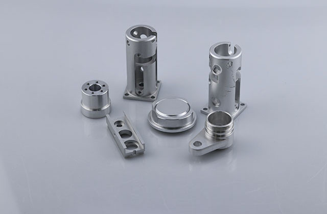 精密模具機械有哪幾種分類使用？