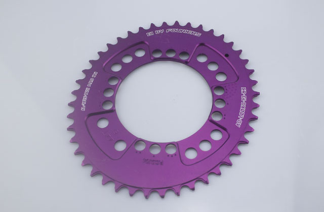  亞克力CNC鈦合金有什么優(yōu)勢，特點(diǎn)是什么？ 